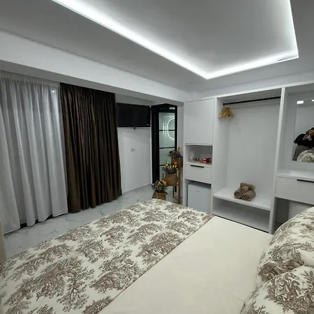 Sunrise Apartment *
