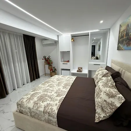 Sunrise Apartment Sarande