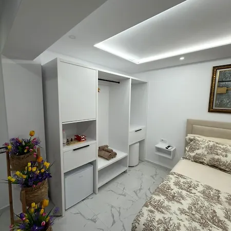 Sunrise Apartment *