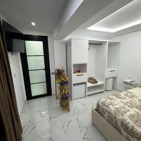 Sunrise Apartment *
