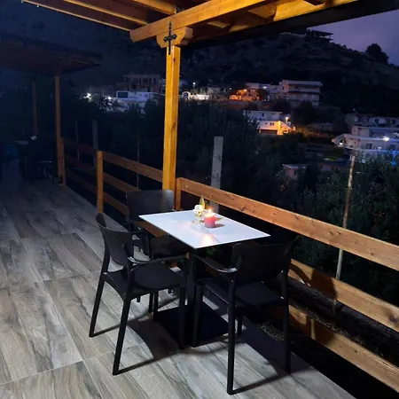 Sunrise Apartment *
